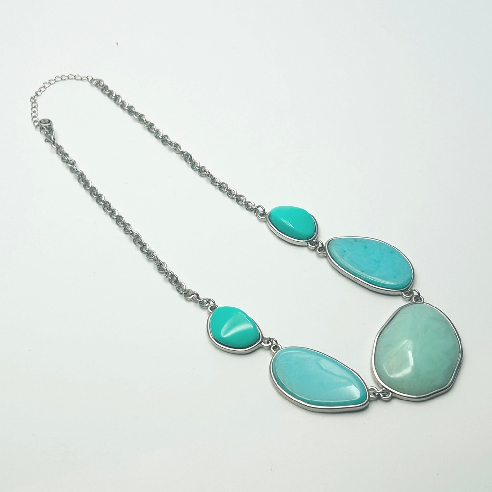 1946 Silver Tone Turquoise and Seafoam Green Faux Stone Statement Bib Necklace